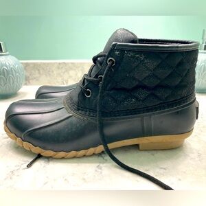 St. John’s Bay waterproof rain bootie. Women’s size 9.
